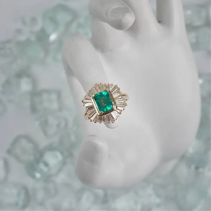 Rings Diamond Source NYC 200 ct Green Emerald Fashion Ring in 14k Yellow Gold RN172000