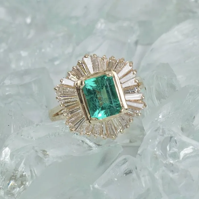 Rings Diamond Source NYC 200 ct Green Emerald Fashion Ring in 14k Yellow Gold RN172000