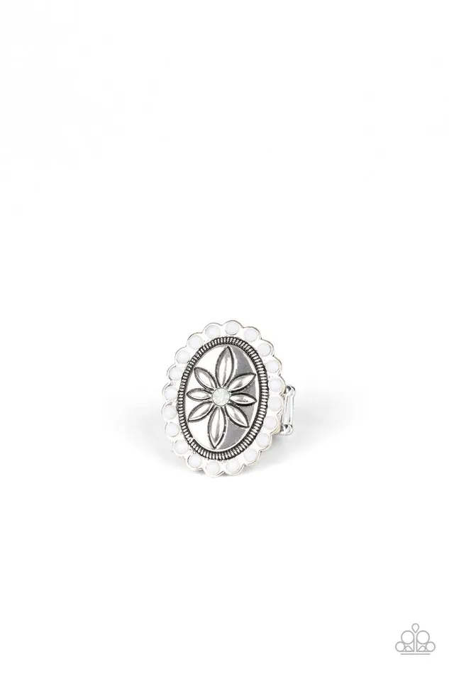 Rings Paparazzi Ring Garden Paradise White Paparazzi Jewelry Rings Paparazzi Ring Garden Paradise White Paparazzi Jewelry
